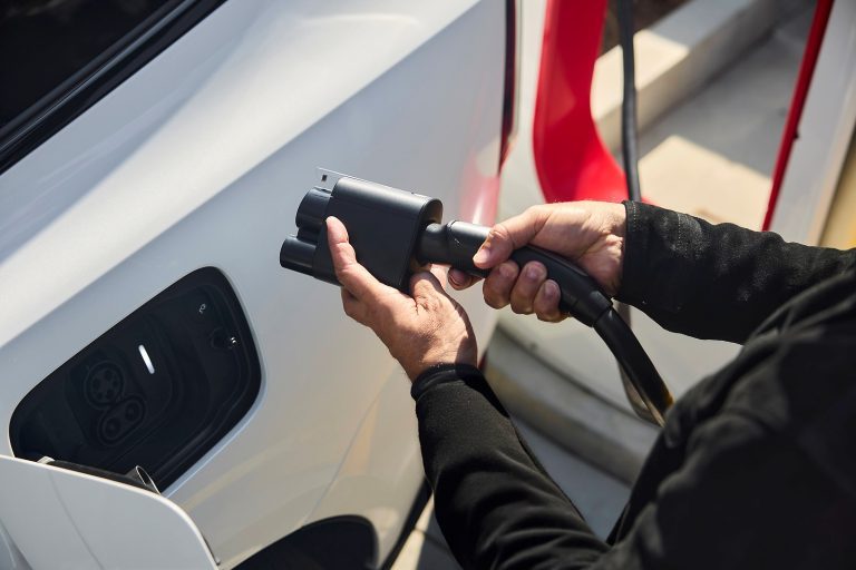 Volvo donne désormais accès au réseau NACS aux propriétaires de VE année modèle 2025 en Amérique du Nord