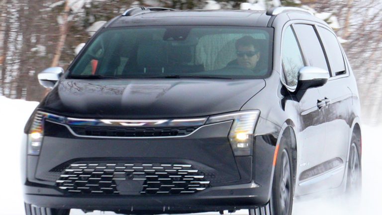 Chrysler aura un bel avenir, promet Stellantis