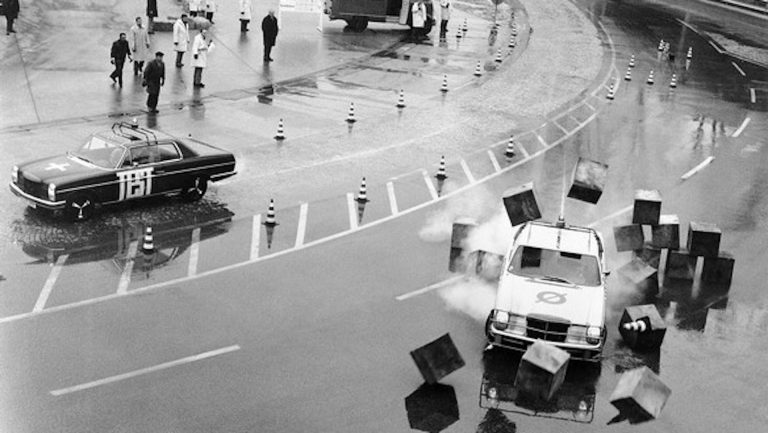 La techno en 500 mots : la répartition électronique de la force de freinage