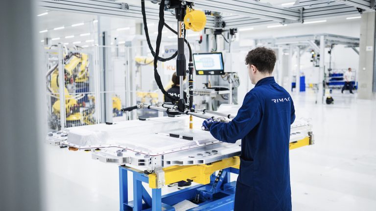 La BMW i7 2027 entre dans l’ère Neue Klasse avec une batterie haute tension développée avec Rimac promet plus d’autonomie et une recharge accélérée