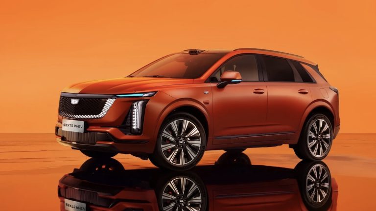 Cadillac dévoile un XT5 hybride rechargeable… pour la Chine