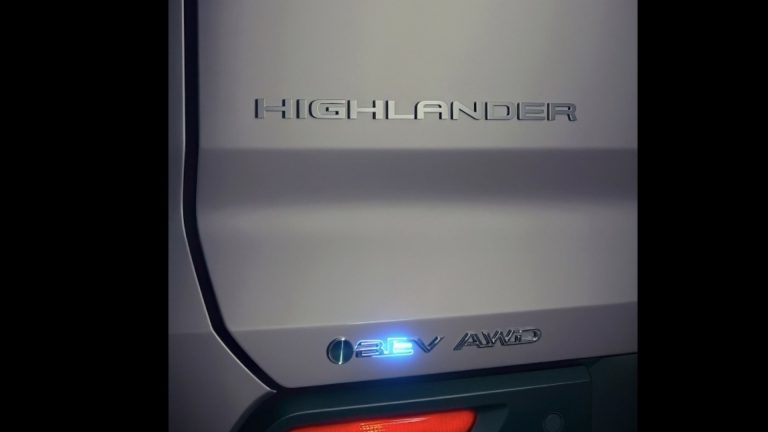 Le VUS électrique mystère de Toyota prendra le nom de Highlander