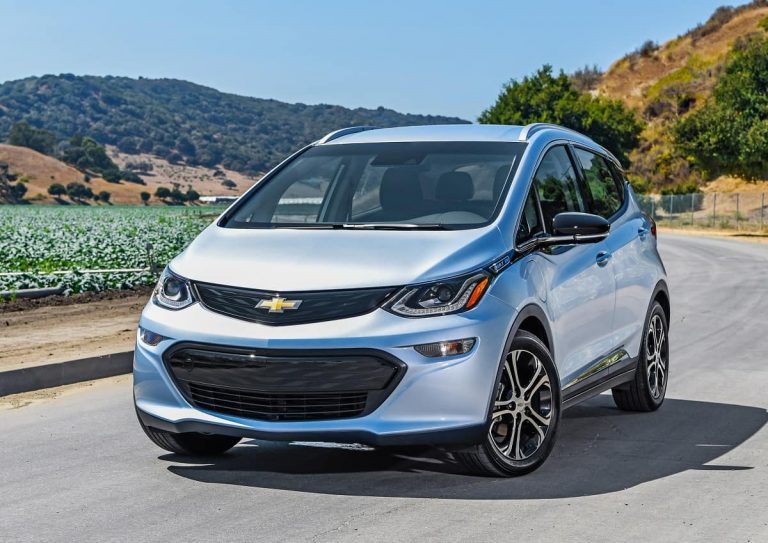 Des propriétaires de Chevrolet Bolt poursuivent GM