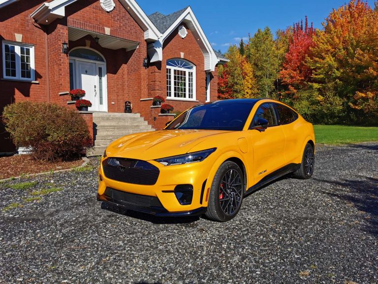 Premier essai de la Ford Mustang Mach-E GT Performance Edition 2022 : Meilleure que Tesla?
