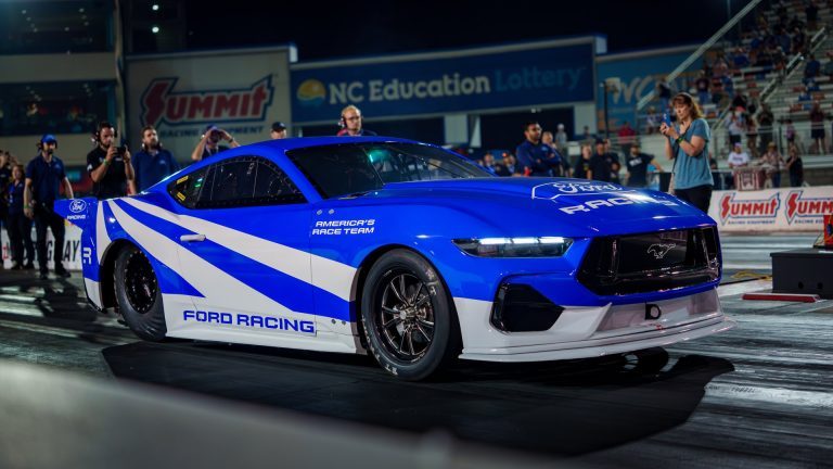 La Mustang électrique de 2 200 chevaux de Ford Racing parcourt le ¼ de mille en 6,76 secondes