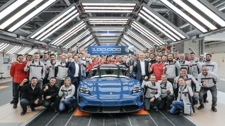 Porsche a assemblé sa 100 000e Taycan