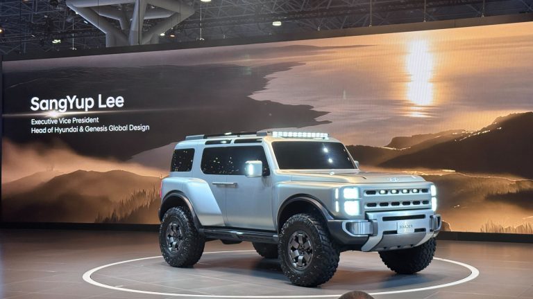 L’audacieux Boulder Concept de Hyundai se dévoile au Salon de l’auto de New York annonçant une camionnette intermédiaire à châssis en échelle construit aux États-Unis