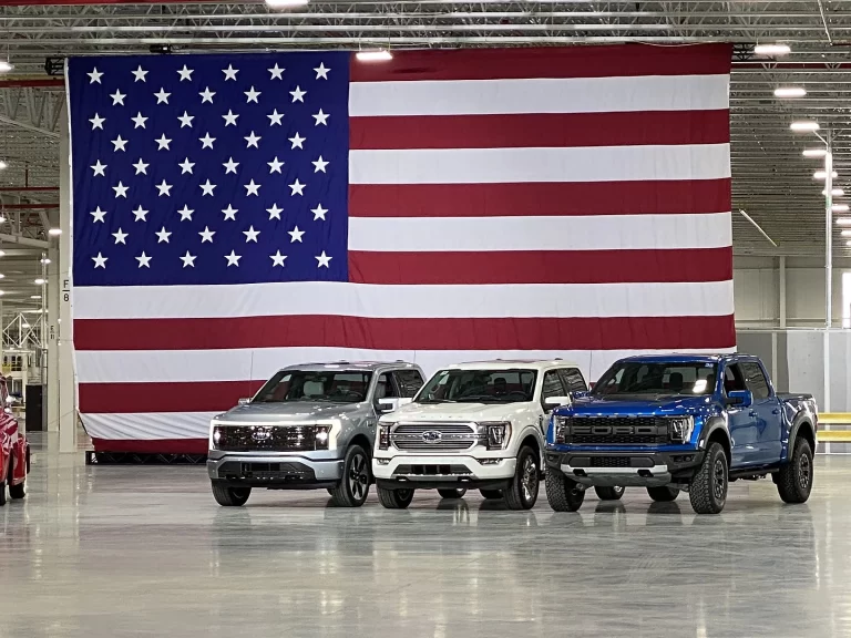 L’administration Biden alloue $15 milliards aux grands constructeurs automobiles
