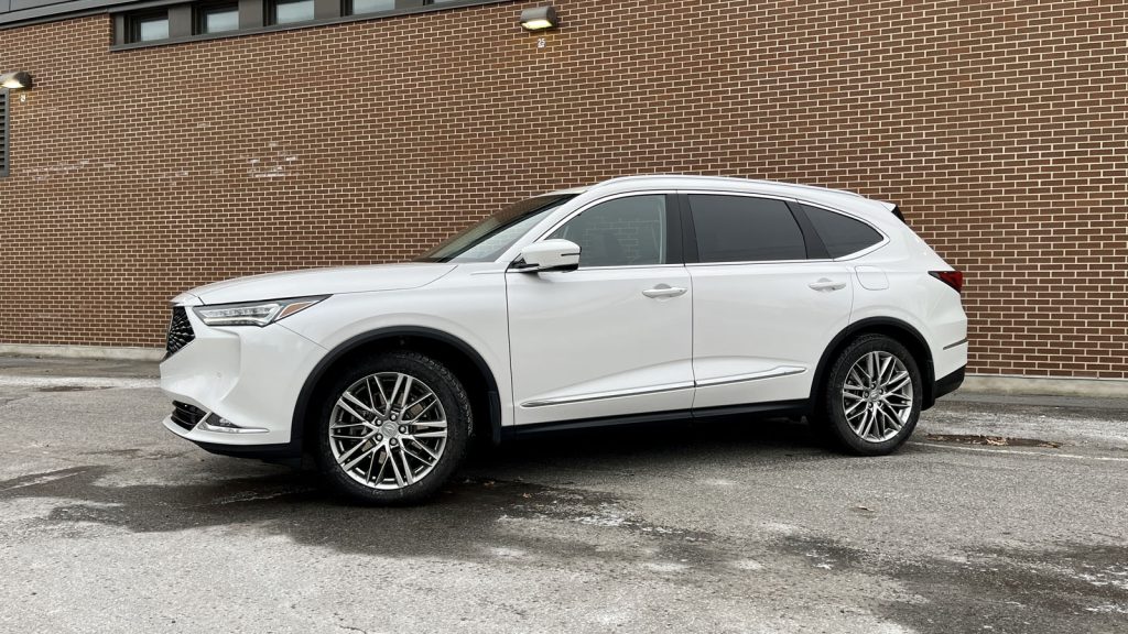 2023 Acura MDX Platinum Elite | Photo: Germain Goyer