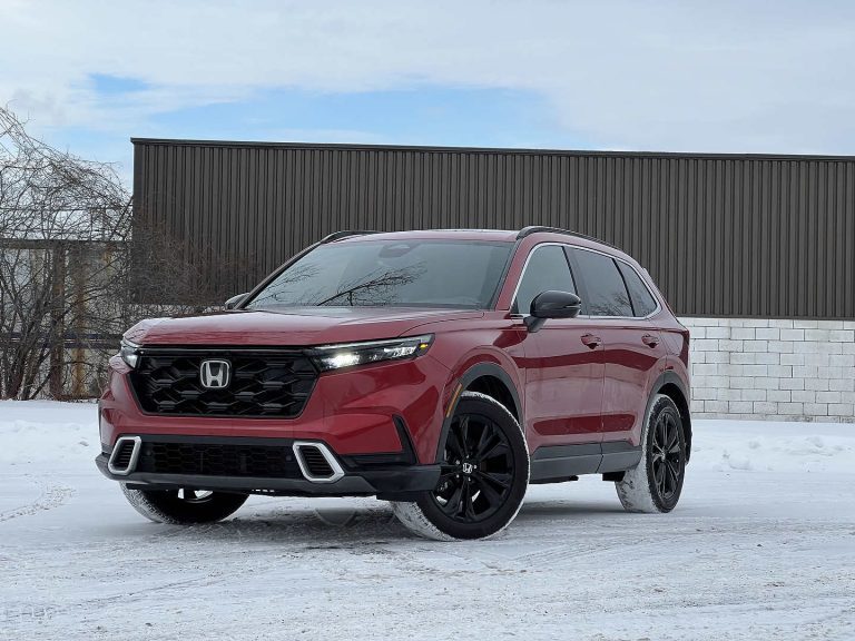 Devriez-vous acheter un Honda CR-V hybride 2023 ?