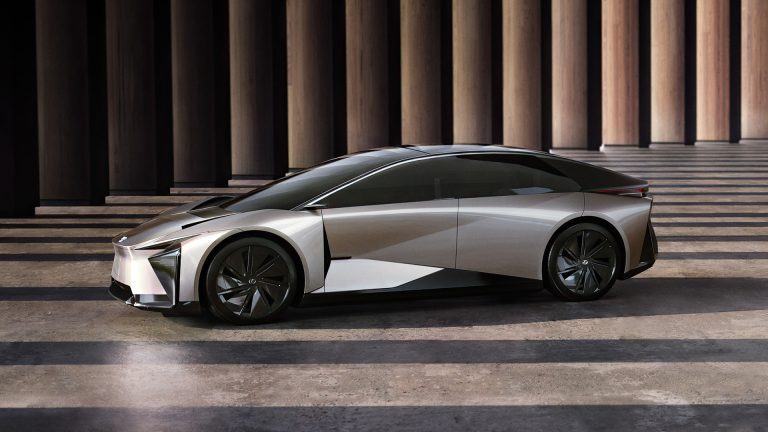 Toyota change de cap; redirige la technologie du LF-ZC après l’annulation du VÉ Lexus