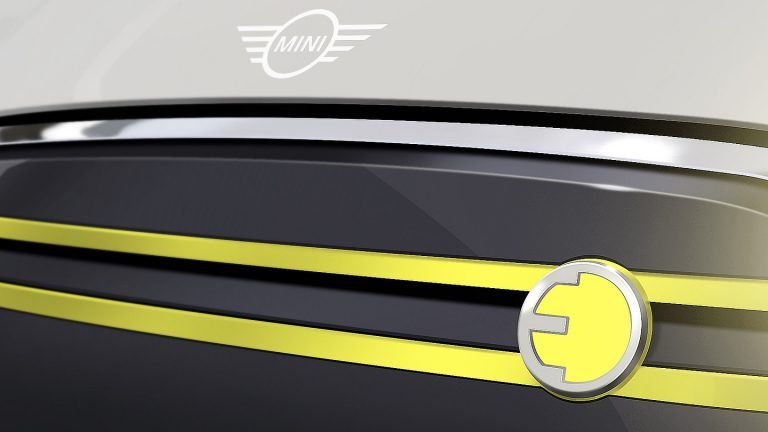 Bientôt deux multisegments électrifiés MINI