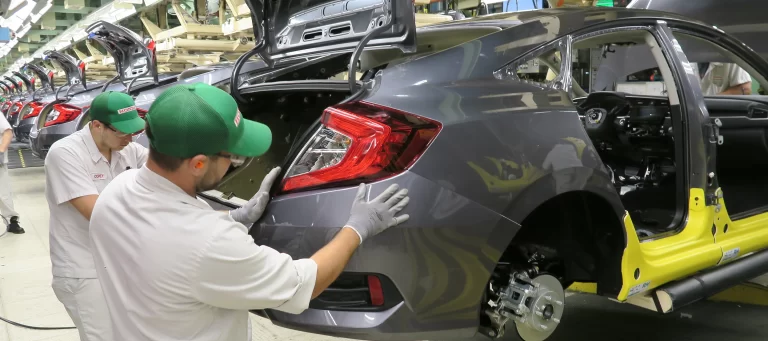 Honda et Toyota Canada répondent à l&rsquo;incertitude des tarifs douaniers alors que les États-Unis contournent les protections du pacte commercial