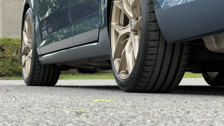 Essai du pneu Michelin Pilot Sport 4 : Passer à une autre ligue