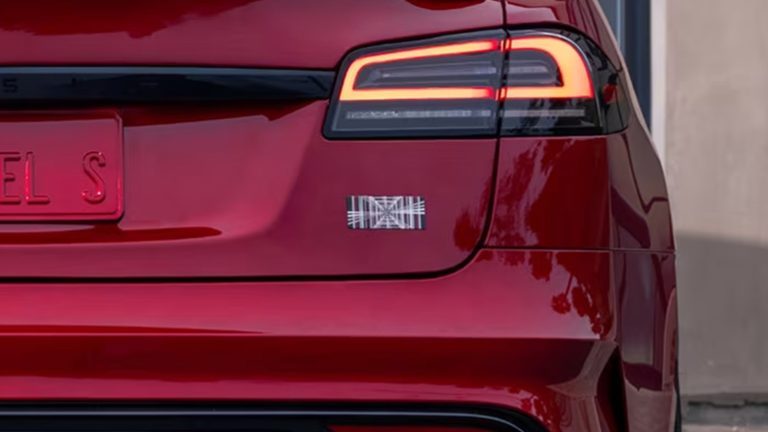 Le vice-président de l’ingénierie de Tesla laisse la porte ouverte à une Model 3 Plaid à trois moteurs