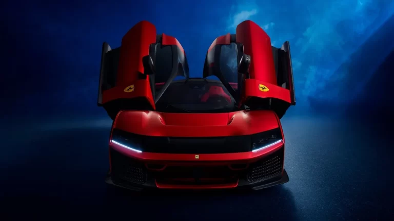 Ferrari confirme deux nouveaux modèles et progresse dans ses essais de biocarburants