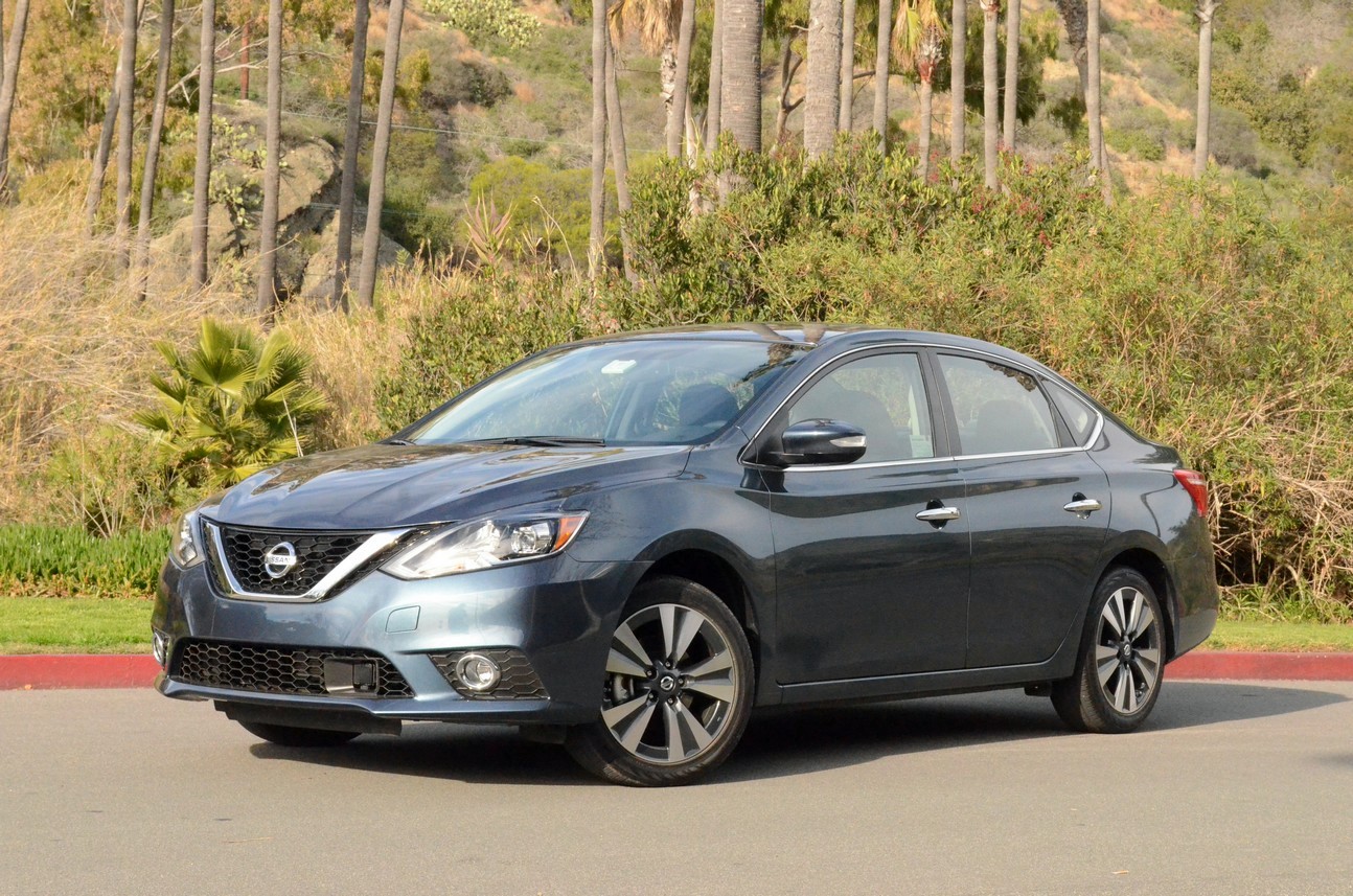 Nissan sentra 2016 8