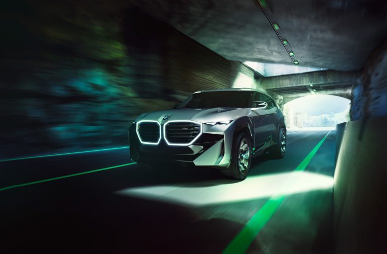 Le BMW XM sera offert en versions hybride et hybride branchable