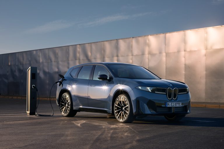 Nouveaux X5, X7 à inspiration familiale et iX3 mènent l’offensive de produits de BMW