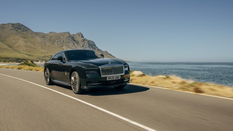 Rolls-Royce lance la Spectre II : 18 % d’autonomie en plus, plus de couple et une recharge 14 % plus rapide