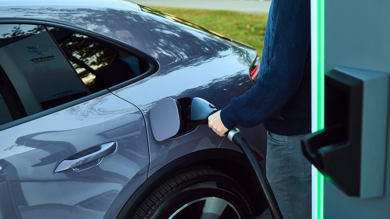 Le programme fédéral d&rsquo;incitatifs à l&rsquo;achat de VÉ est officiellement mort