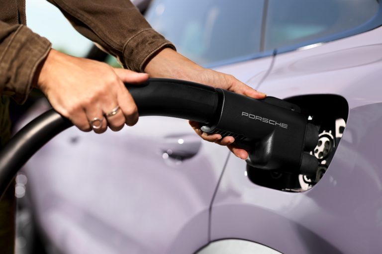 Le réseau Supercharger de Tesla s’ouvre aux conducteurs de Porsche et Audi dès septembre