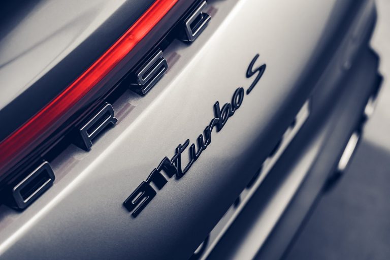 Porsche croit aux essences synthétiques pour réduire l’impact des moteurs à combustion