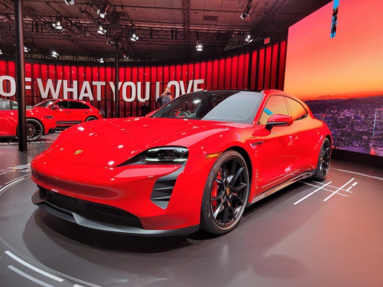 Porsche a vendu plus de véhicules électriques au premier trimestre de 2022 malgré une baisse des ventes totales