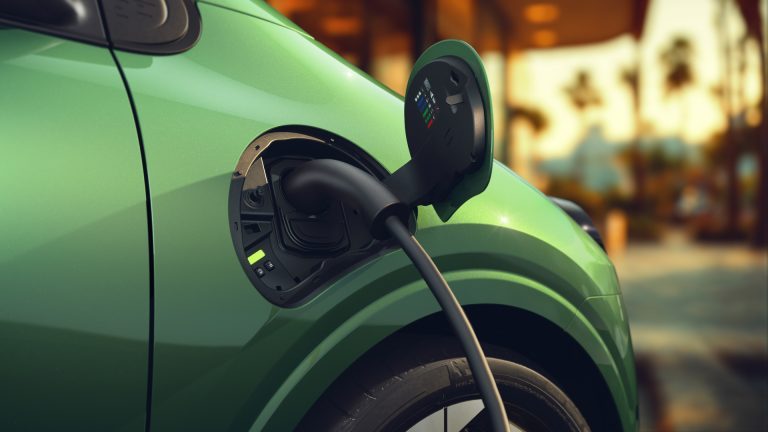 Comment protéger la batterie de votre véhicule électrique et adopter de meilleures habitudes de recharge toute l’année