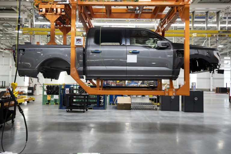 États-Unis : Les cibles pour l’électrification des véhicules ne seront pas atteintes sans des investissements dans la production de semiconducteurs
