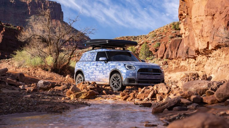MINI met à l’essai une édition spéciale robuste du Countryman dans les Rocheuses