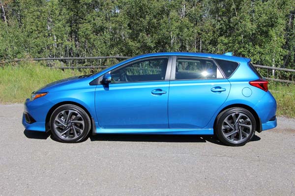 Scion iM 2016 (8)