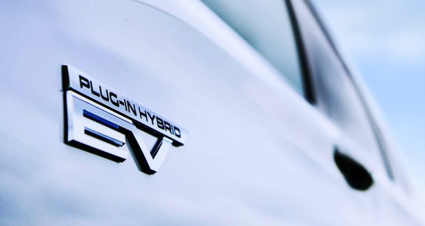 Mitsubishi Outlander PHEV 2023