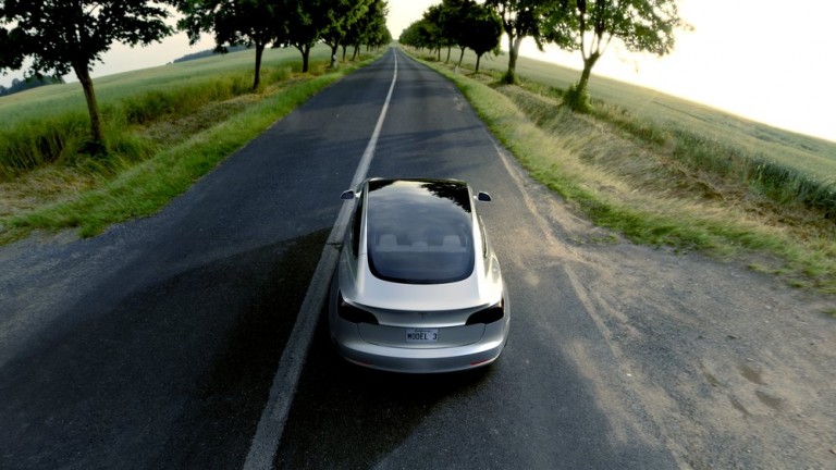 ACTUALITÉ AUTO : 63 000 réservations de Tesla Model 3 annulées