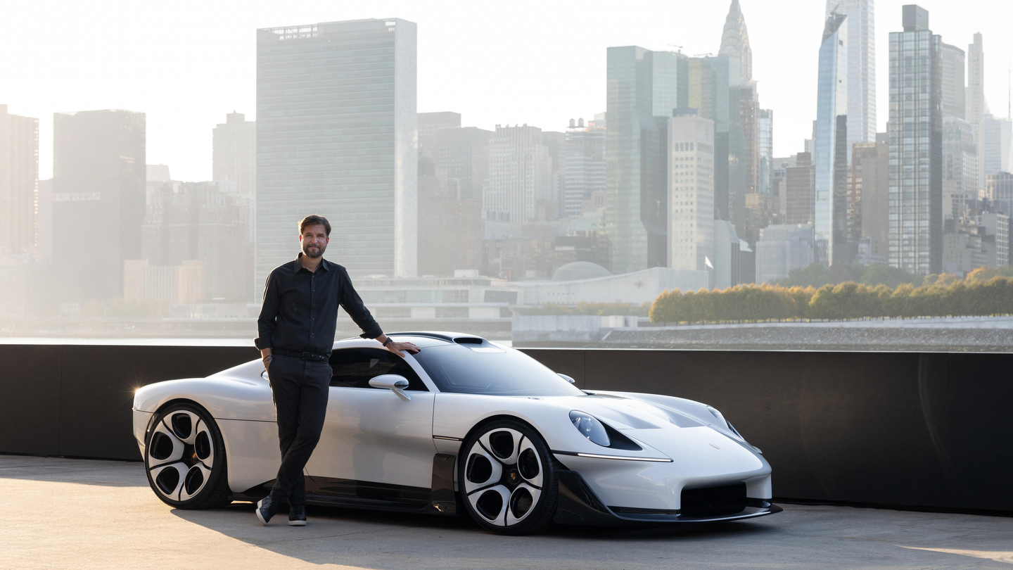 Tobias Sühlmann, Head of Style Porsche, Mission S