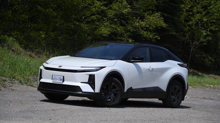 Essai routier du Toyota C-HR 2026 : le courant passera-t-il ?