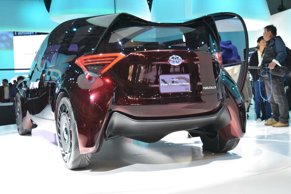 Toyota Fine Comfort Ride concept