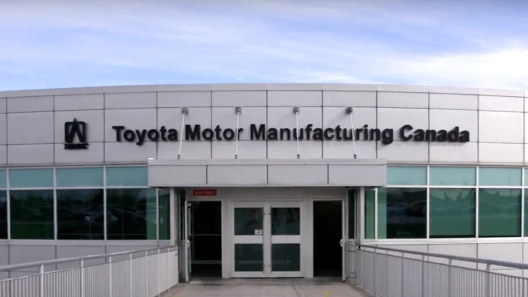 Toyota et Honda, les plus exposés au projet de droits de douane de 50 % de Trump sur les véhicules canadiens