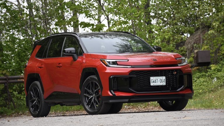 Premier essai du Toyota RAV4 PHEV GR Sport 2026 : le début de quelque chose d’intéressant