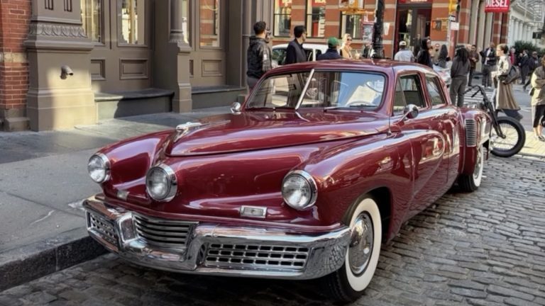 Une Tucker 48 aperçue circulant dans les rues de New York