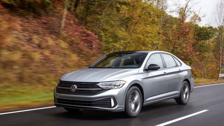 Volkswagen : la Jetta et la Porsche Taycan bientôt à la retraite ?
