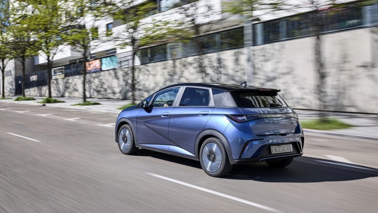 L’accord Canada-Chine sur les VÉ éprouve la politique automobile, les liens commerciaux avec les États-Unis et la sécurité