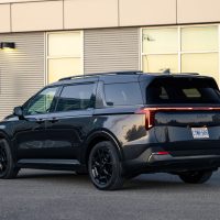 2025 Kia Carnival HEV SX+ | Photo: Olivier Delorme