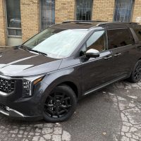 2025 Kia Carnival SX+ HEV | Photo: Matt St-Pierre