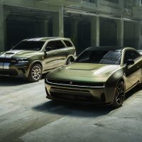 2026 Dodge Durango SRT Hellcat Jailbreak and SIXPACK-powered 2026 Dodge Charger Scat Pack Plus, both in Green Machine exterior color. | Photo: Stellantis