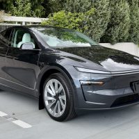 Tesla Model Y Dual Motor Premium 2026 (Image par Connie Peters)