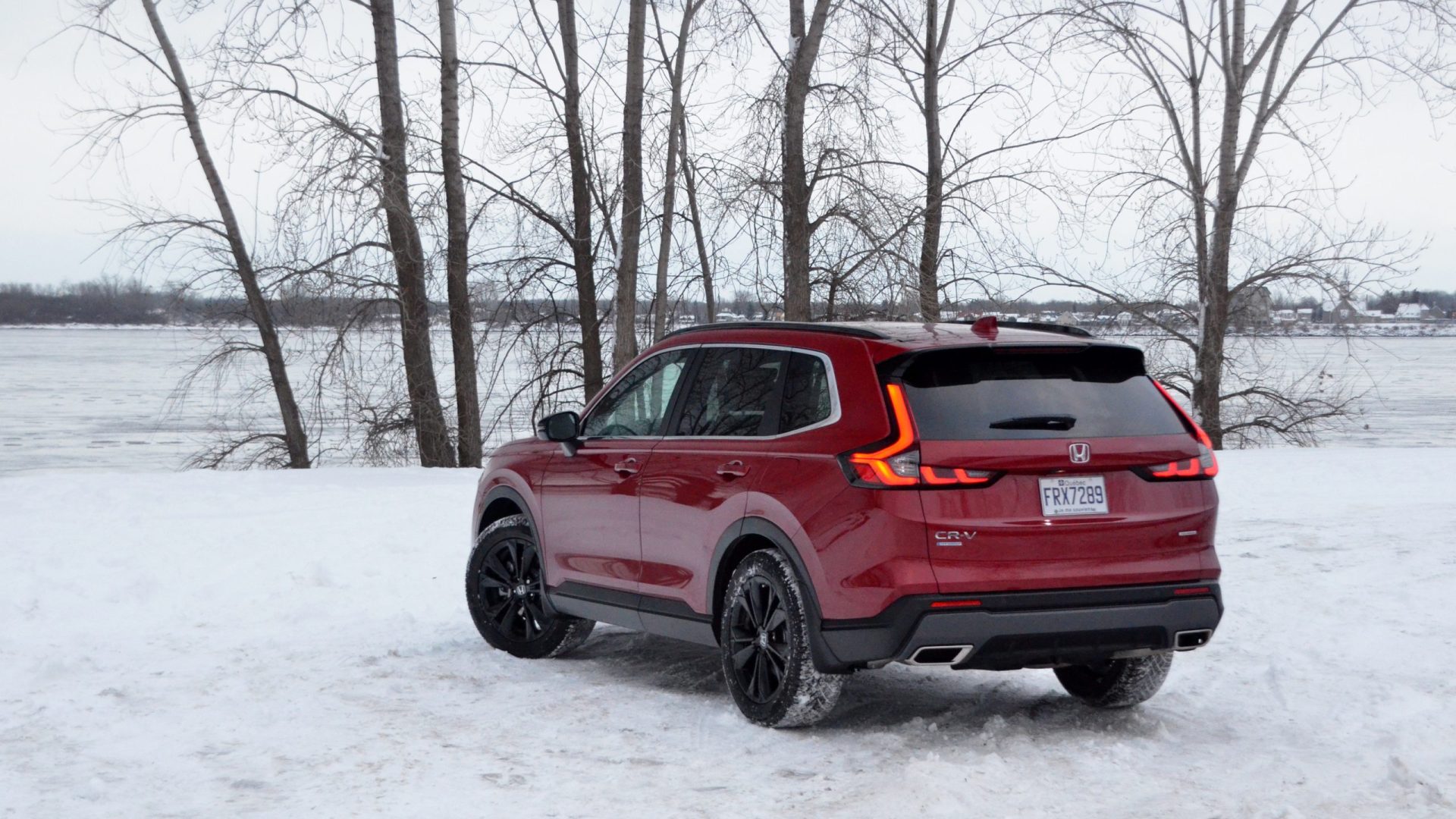 Honda CR-V Touring Hybride 2023 Photo : Vincent Aubé