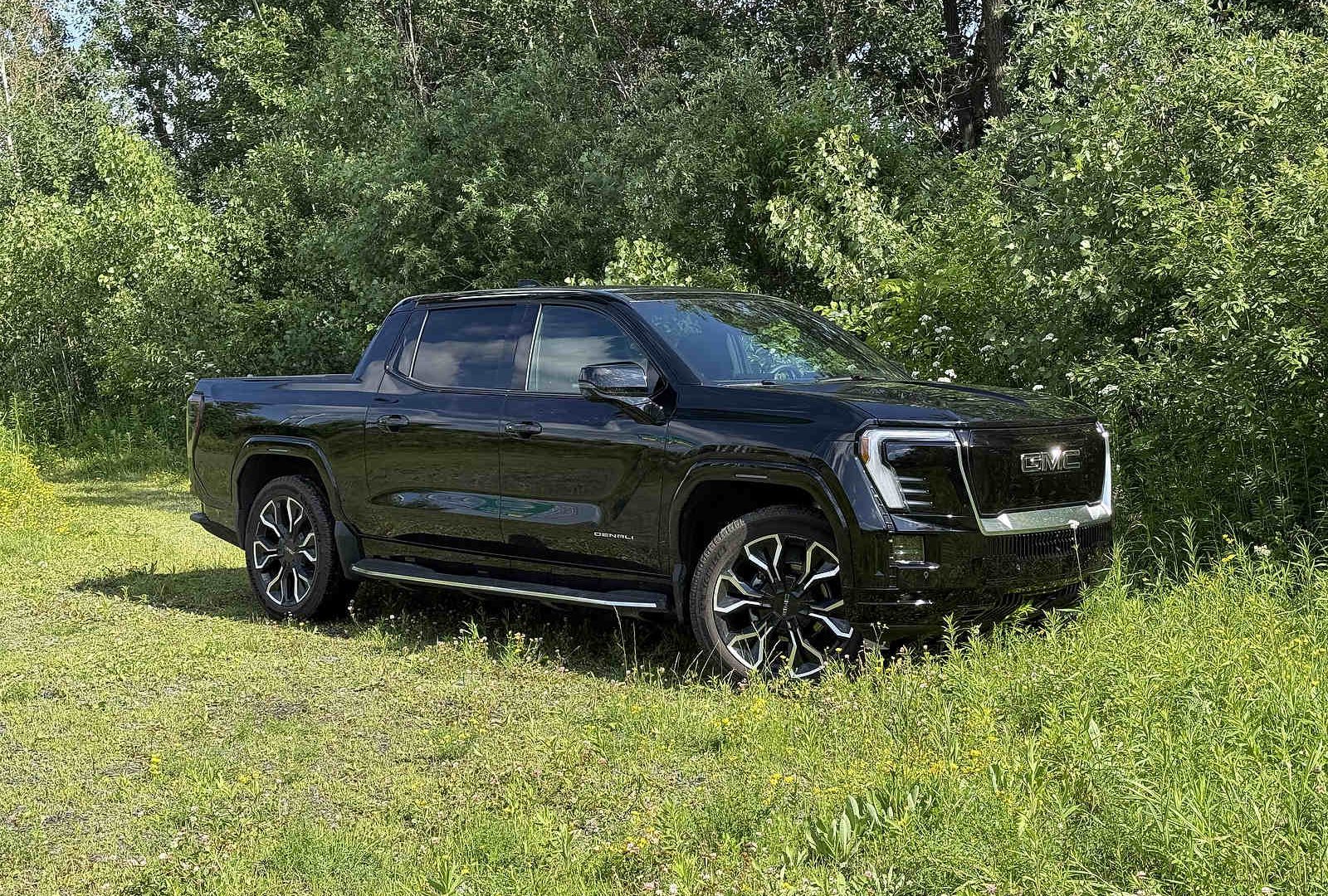 2025 GMC Sierra EV Denali | Photo: Matt St-Pierre