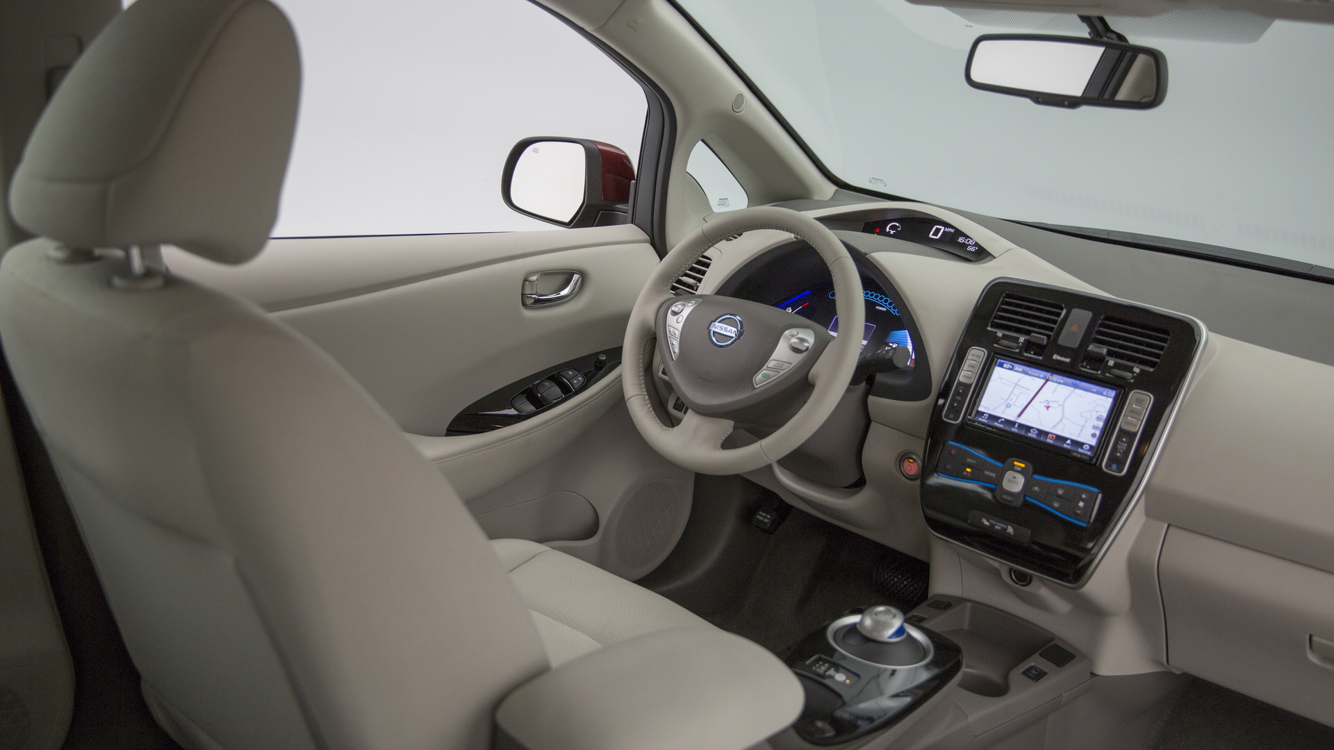 For the 2016 model year, LEAF adds a number of significant enhancements – beginning with a new 30 kWh battery for LEAF SV and LEAF SL models that delivers an EPA-estimated driving range of 107 miles* on a fully charged battery. The range of a LEAF S model is 84 miles, giving buyers a choice in affordability and range.