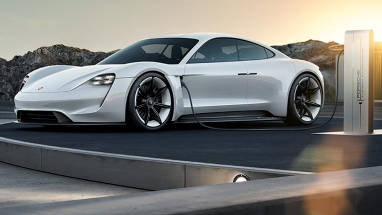 Porsche voiture électrique